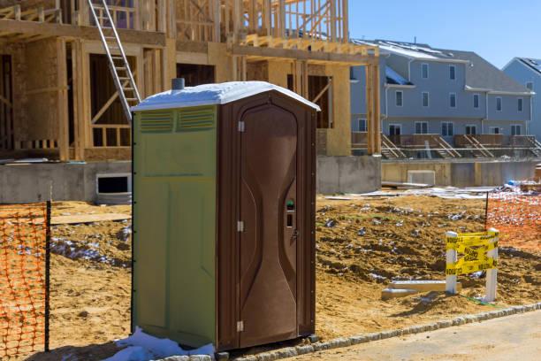Best Portable restroom trailer rental  in Burns, TN