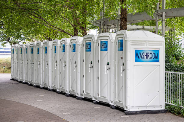 Best Affordable portable toilet rental  in Burns, TN